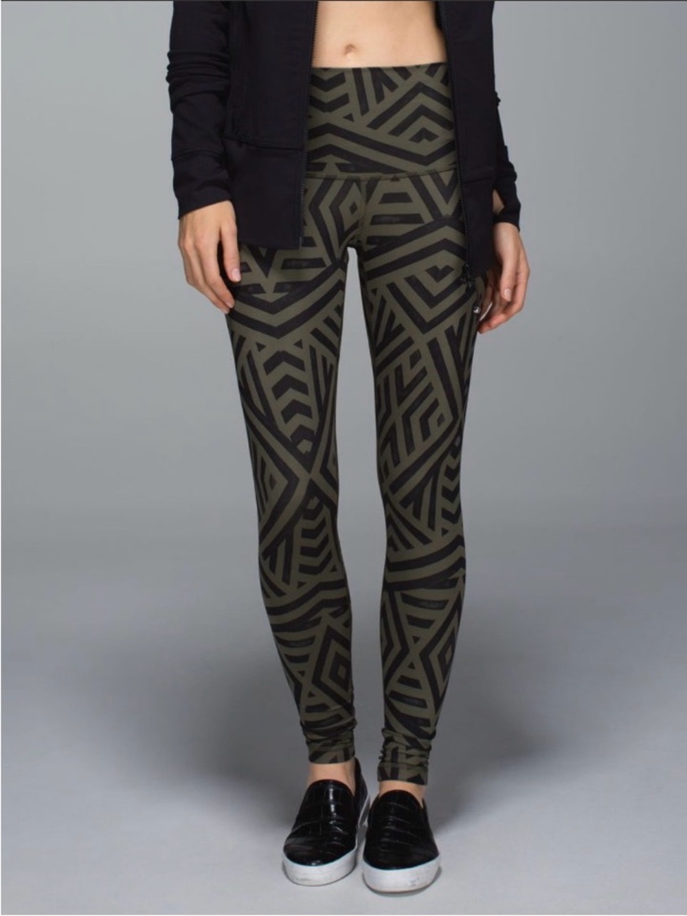 Lululemon chevron shuffle full on luxtreme Leggings fatigue green black